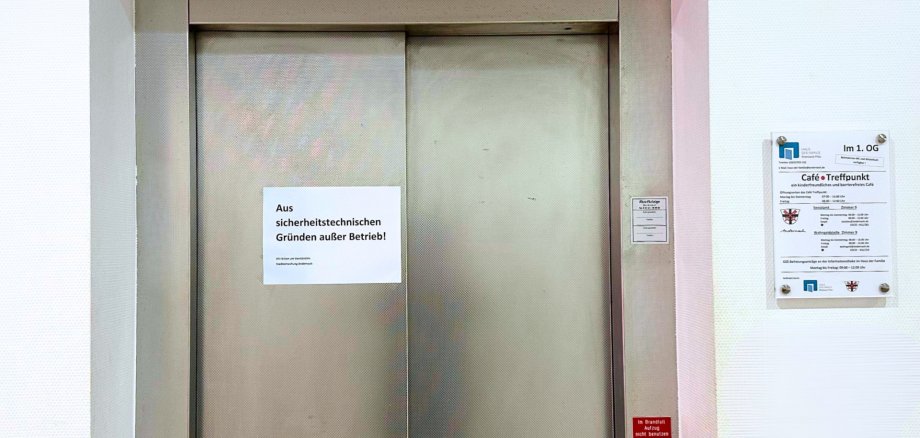 Fahrstuhl außer Betrieb - 1